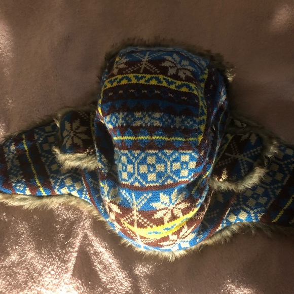 Hat - Picture 4 of 4